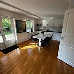 Apartment Bright With Patio And Garden Kristiansand