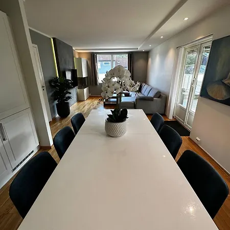 Bright With Patio And Garden Appartement Kristiansand