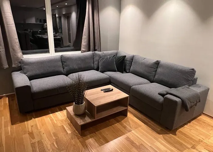 Bright With Patio And Garden Apartamento *