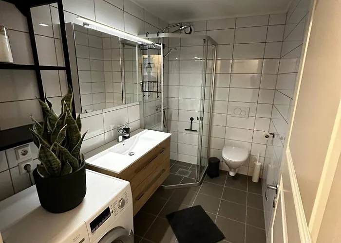 Bright With Patio And Garden Leilighet