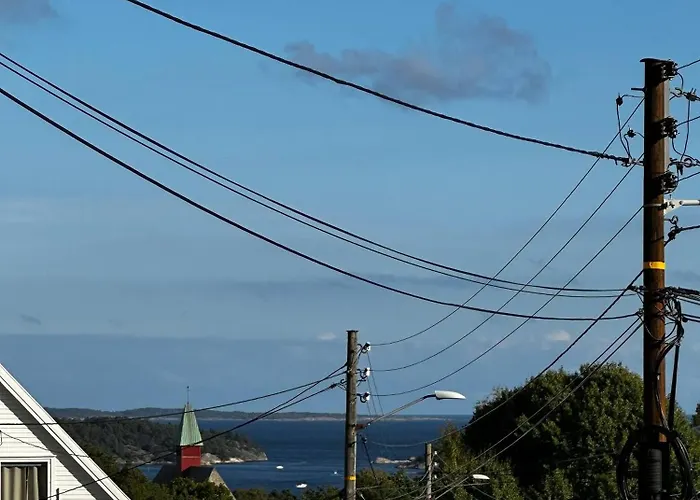 Bright With Patio And Garden *