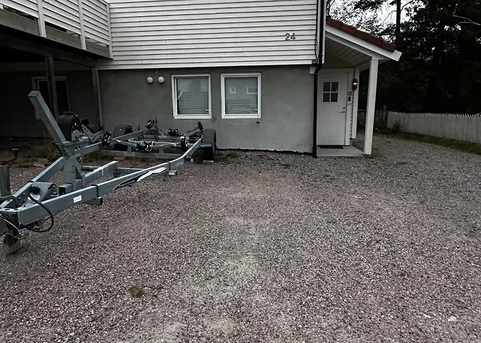 Leilighet Bright With Patio And Garden